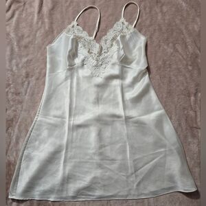 Victoria's Secret Vintage Pearl Ivory Lace-Trim Slip Dress Chemise